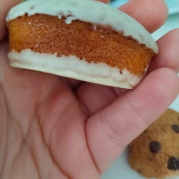 Migros Online Siparişte Aldığım Eti Pop Keklerin Hepsi Yanık Çıktı