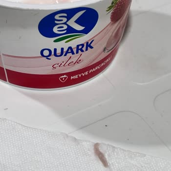 Sek Quark Çilekli Üründe Kurt Bulunması Hijyen Güvenini Sarsıyor