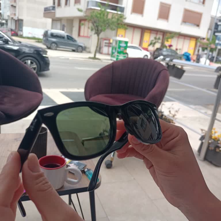 Ray-Ban Gözlüğümde Küçük İz Nedeniyle Değişim Reddedildi, İade Talebim