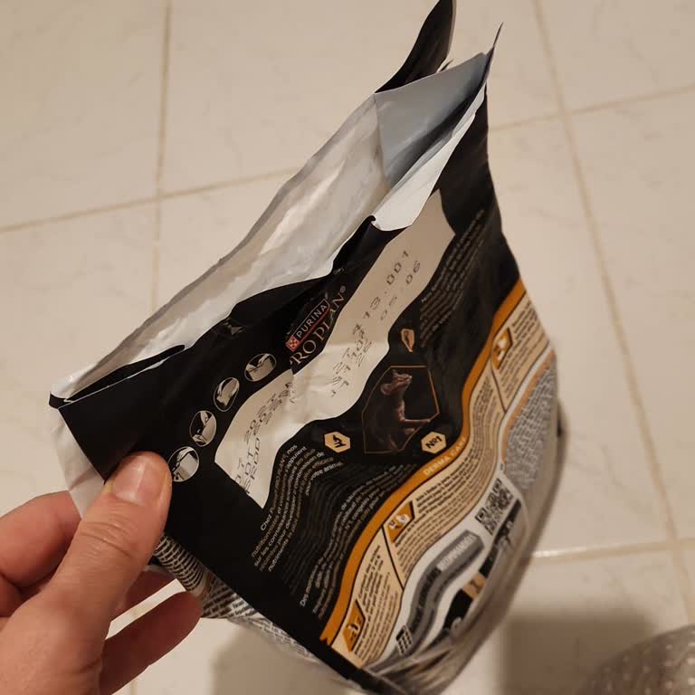 Migros Petimo'dan Açık Ambalajlı Kedi Maması İade Talebi Reddedildi
