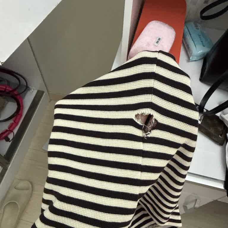 Etiketsiz Ve Yırtık Zara T-Shirt’te Müşteri Hizmetlerinin İhmali