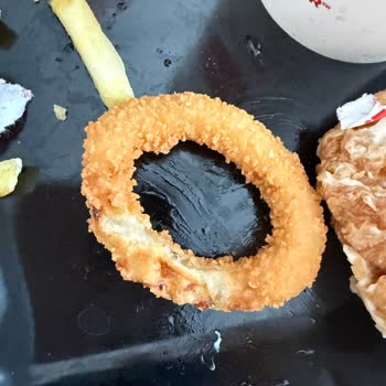 Novaland Popeyes Şubesinde Çıtır Tavuk Menüsü Kırıldı, Tavuk Pişmemiş Ve İçecek Ilık