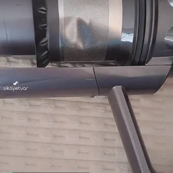 Dyson Malının Arkasında Durmuyor!