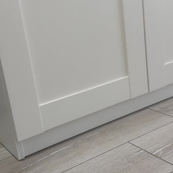IKEA'da Renk Farkı Nedeniyle Beyaz Kapak Değişimi Talebi