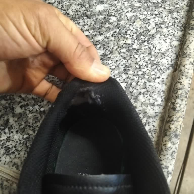Kısa Sürede Yırtılan Puma Ayakkabıya Kullanıcı Hatası Denen Yanıltıcı Cevap
