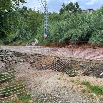 Kazı Çalışması Nedeniyle Yol Kapalı, Bebekli Anne Güvenlik Endişesi