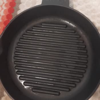 Bulaşık Makinesinde Yıkanabilir Dediği Lava Tavası Kısa Sürede Pas Ve Leke Oluşturdu