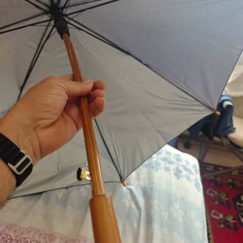 Kırık Şemsiye Ve İade Teslimatında Yaşanan Mağduriyet