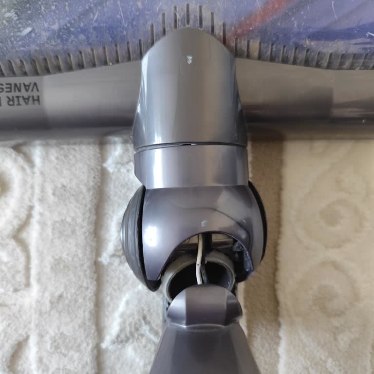 Garanti Kapsamındaki Dyson V10 Süpürge Başlığı Ücretsiz Değiştirilmedi