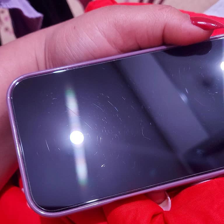 Spigen Ekran Koruyucu 1 Gün İçinde Çatladı, Hepsiburada’dan Cevap Yok