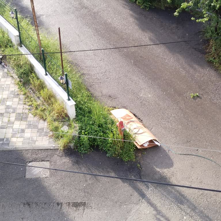 Arçelik Montaj Ekibi Çöpleri Sokakta Bıraktı, Müşteri Hizmetleri Saygısızca Telefonu Kapatıyor