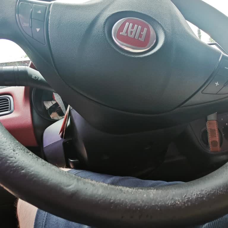 90 Bin Km Fiat Doblo’da Direksiyon Simidi Yıpranması