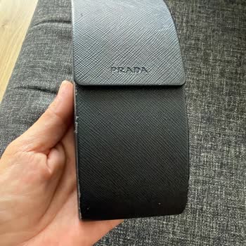 Prada Gözlük Kutusunun Soyulması Ve Mağaza İddiaları Karşısında Hayal Kırıklığı