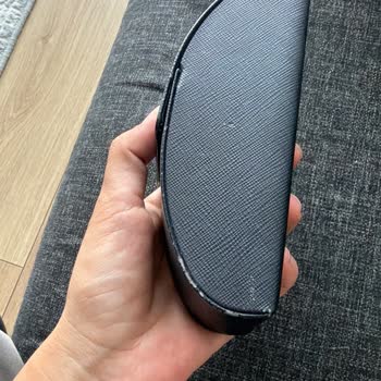 Prada Gözlük Kutusunun Soyulması Ve Mağaza İddiaları Karşısında Hayal Kırıklığı