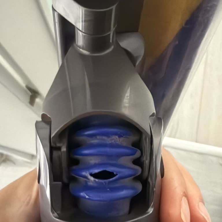 Dyson V15 Başlık Lastiği Yırtıldı, Garanti Dışı Değişim Teklifi