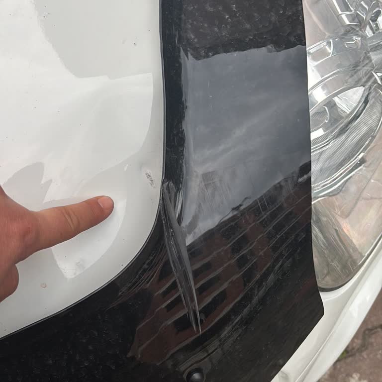 Jet Park Otoparkında Araç Kaput Hasarı Ve Yetkilinin Sorumluluk Reddi
