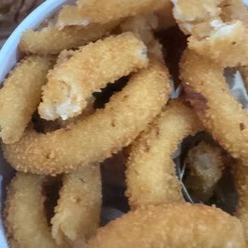 Burger King Siparişinde Parçalanmış Soğan Halkaları, Eksik Tenders Ve Kalitesiz Hamburger