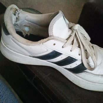 Beş Ayda Yırtılan Adidas Ayakkabı In Street’te Mağduriyetim Giderilmedi