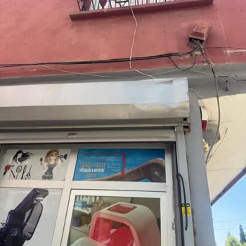 BİM Sevkiyat Tırının İşyerime Vurması Ve Onarım Sürecindeki İhmali