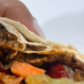 Kıl Çıkan Çiğköfte Ve 30 Dakika Süren Müşteri Hizmeti Sorunu