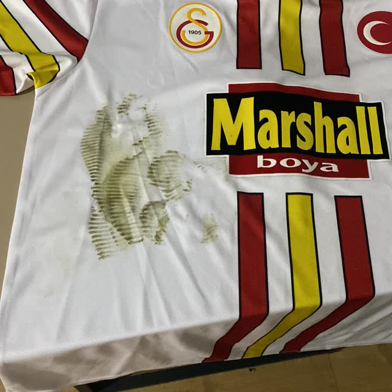 Kargo Paketi Açıldı, Etiket Değişti Ve Kıyafetler Leke Bıraktı: Tazminat Talebi