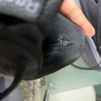Reebok Spor Ayakkabısının Kısa Sürede İç Astarda Yırtılması Ve Üretim Kusuru İddiası