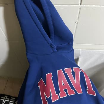 Mavi Kapüşonlu Polar İçinden Tüy Döküyor Ve Değişim Talep Ediyorum