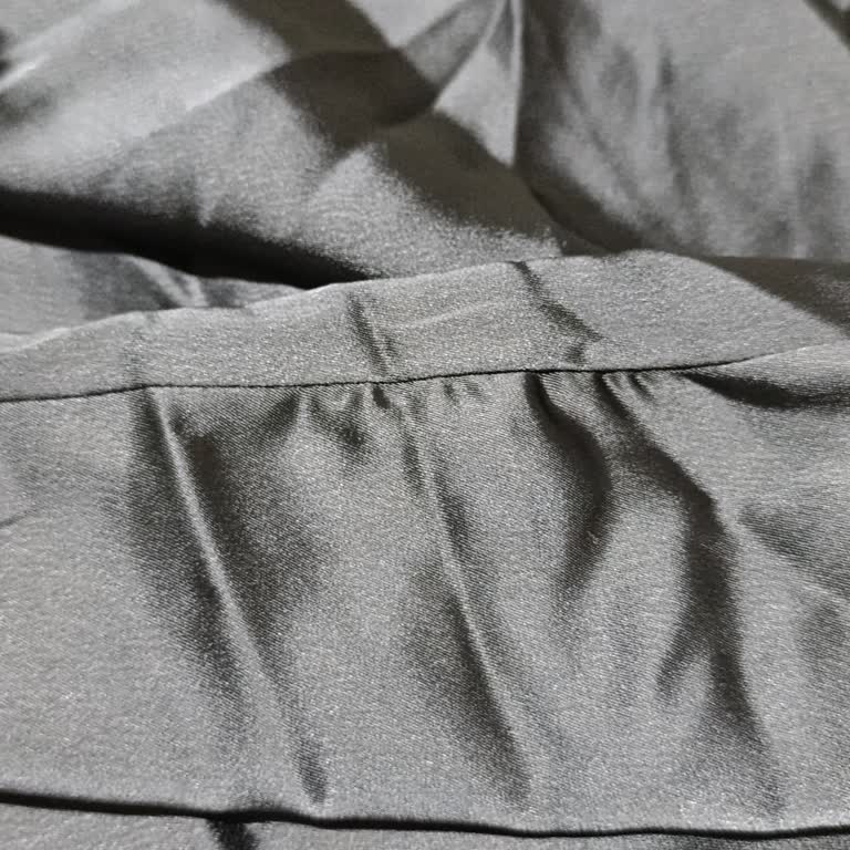 Moda UGS'den Alınan Etekte Şiddetli Dikim Hataları Ve Satıcı İletişim Eksikliği