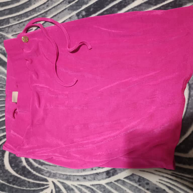 Yanlış Ürün Gönderimi Erkek T-Shirt Yerine Pembe Mini Etek