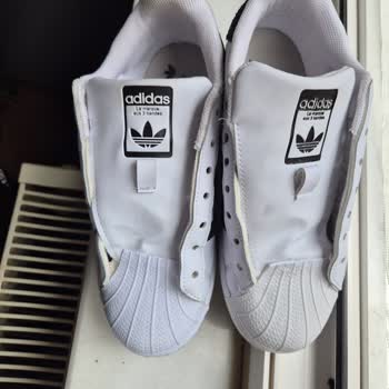 Adidas Superstar Ayakkabının İki Günde Sararması Ve Satıcıdan Yanıtsızlık