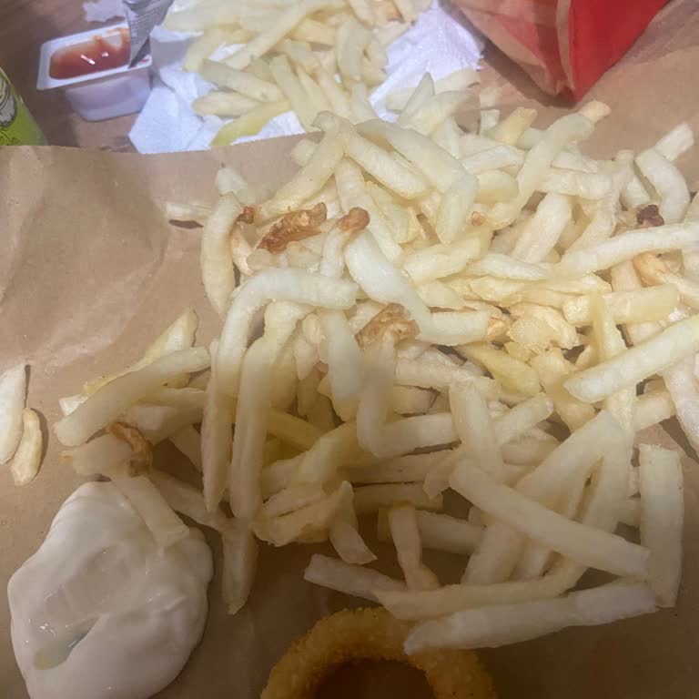 Trendyol GO'dan Çekmeköy Burger King Siparişi Uzun Gecikme Ve Buz Gibi Kalitesiz