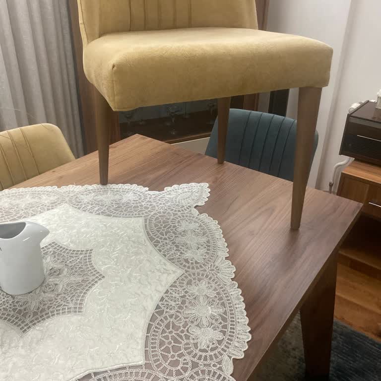 Modalife Karabağlar Şubesinde Kırık Sandalye Ayağının Temin Edilememesi