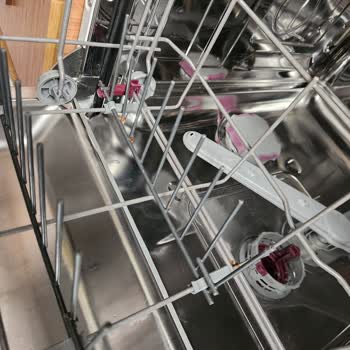 Paslı Sepetler Nedeniyle Kullanılamaz Bulaşık Makinesi, Ücretsiz Değişim Talebi
