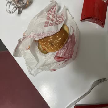 Yanlış Burger Teslimatı Ve Kart İadesi Talebi