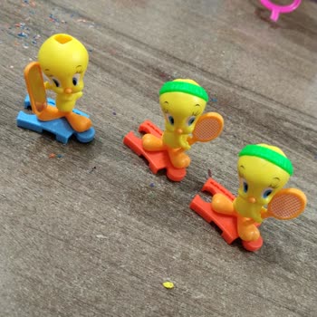Kinder Sürpriz Paketi Aynı Oyuncaklarıyla Müşteriyi Hayal Kırıklığına Sokuyor
