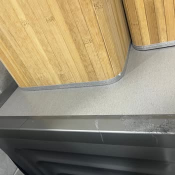 Air Wick Elektrikli Koku Makinesi Çamaşır Makinesine Ve Priz Kapağına Zarar Verdi