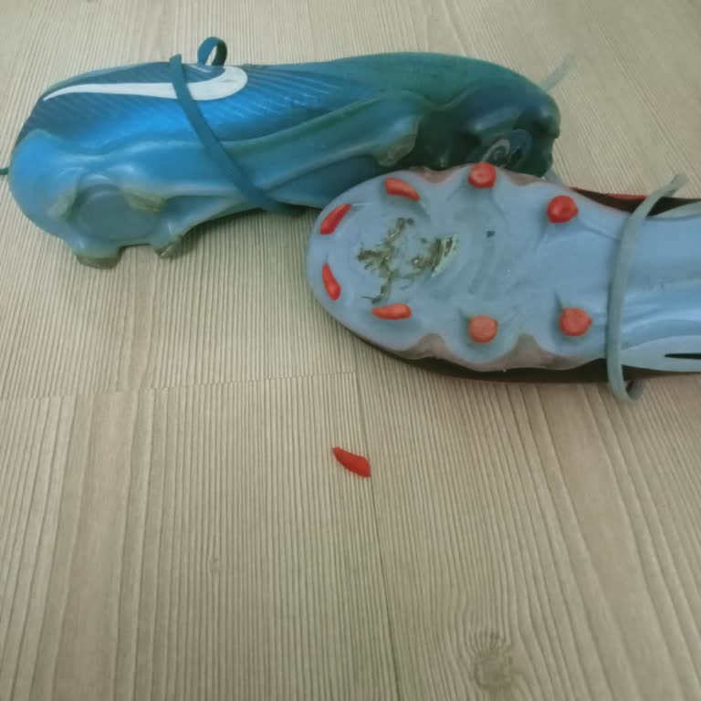Nike Kramponlarda Tekrarlanan Diş Çıkması Sorunu Ve Çözüm Talebi