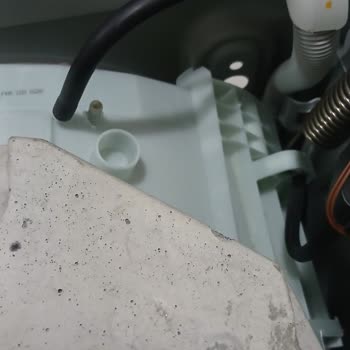 Hortum Kelepçesiz Kalması Nedeniyle Su Sızdıran Bosch Çamaşır Makinesi Garanti Kapsamına Alınmalı