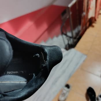 Salomon Trekking Ultra Flow Ayakkabısında Kısa Sürede Üst Bölüm Yırtılması Ve Değişim Talebi