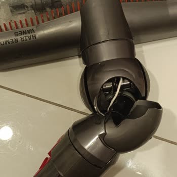 Dyson V8 Süpürgemde Tekrarlayan Arızalar Ve Yetersiz Servis