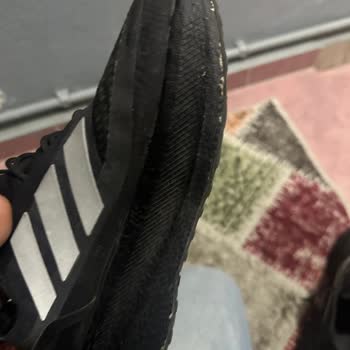Orijinal Dediği Adidas Ultraboost Ayakkabısında Erken Aşınma Ve Ücretsiz Değişim Talebi