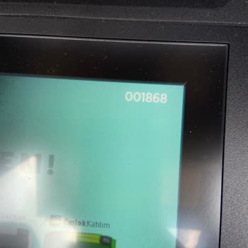 VakıfBank ATM'sinde 10.000 TL Para Yutulması Ve Ziraat Bankasına İade Talebi