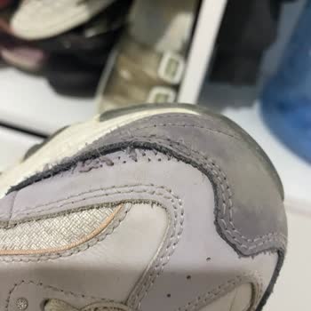 Skechers D'Lites Ayakkabının Kısa Sürede Yırtılması Ve Değişim Talebi