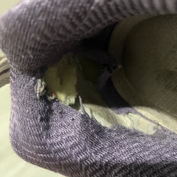 Skechers D'Lites Ayakkabının Kısa Sürede Yırtılması Ve Değişim Talebi