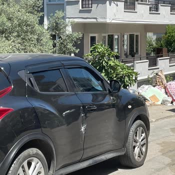 Mudanya Belediyesi Çöp Konteyneri Kaymasıyla Aracımda Oluşan Hasar Ve İlgisizlik