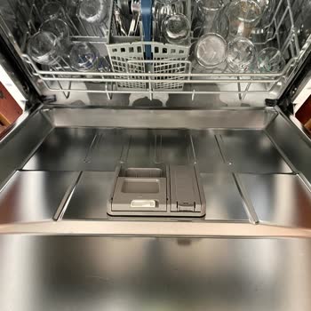 Samsung Bulaşık Makinesinin Temizleme Sorunu Ve Garantili Servis Ücretine Karşı Şikayet
