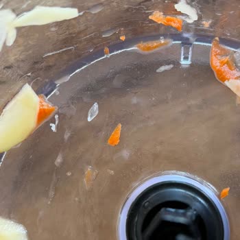 Kırılan Plastik Itme Parçası Ve Yanıltıcı Reklamlar