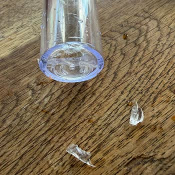 Kırılan Plastik Itme Parçası Ve Yanıltıcı Reklamlar