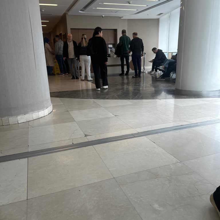 Özel Hastanede Çocukla 1,5 Saatlik Ultrason Bekleme Kabusu