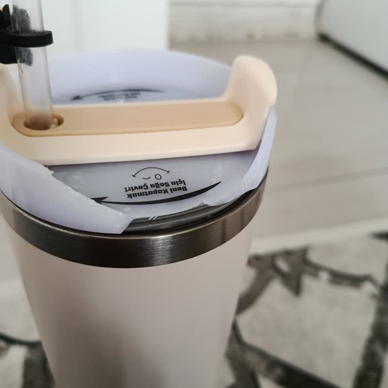 BİM’den Alınan Termosun Kapağı Kırıldı, Yedek Talebi